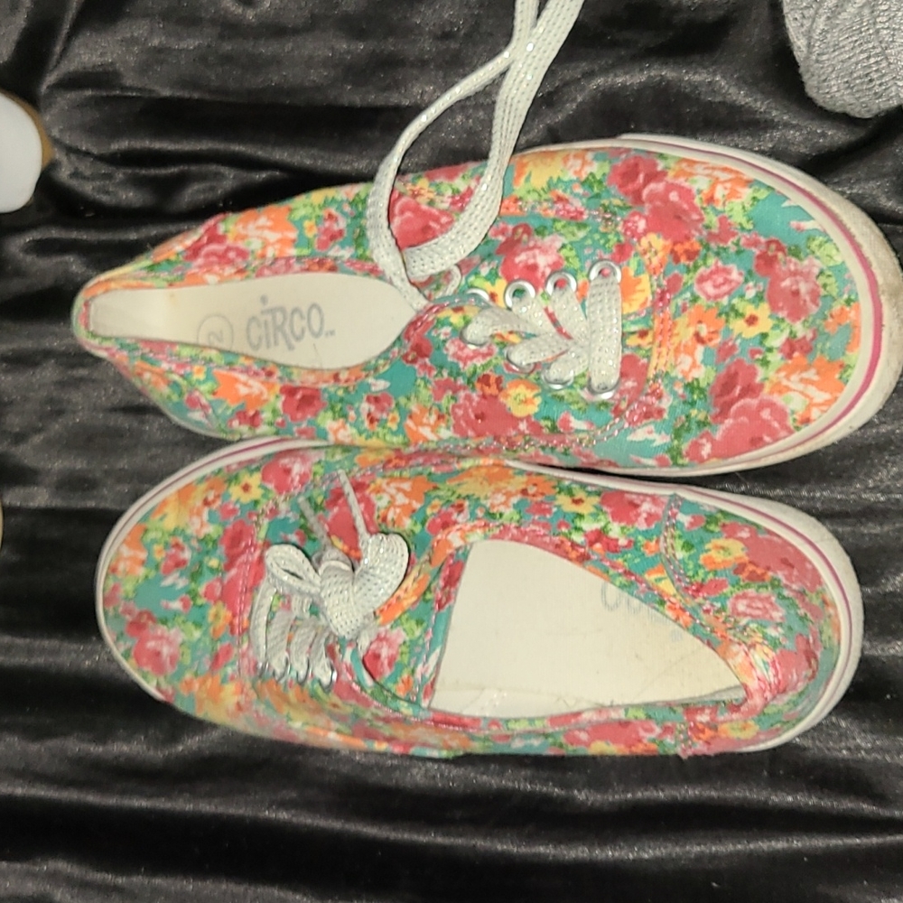 Floral shoes